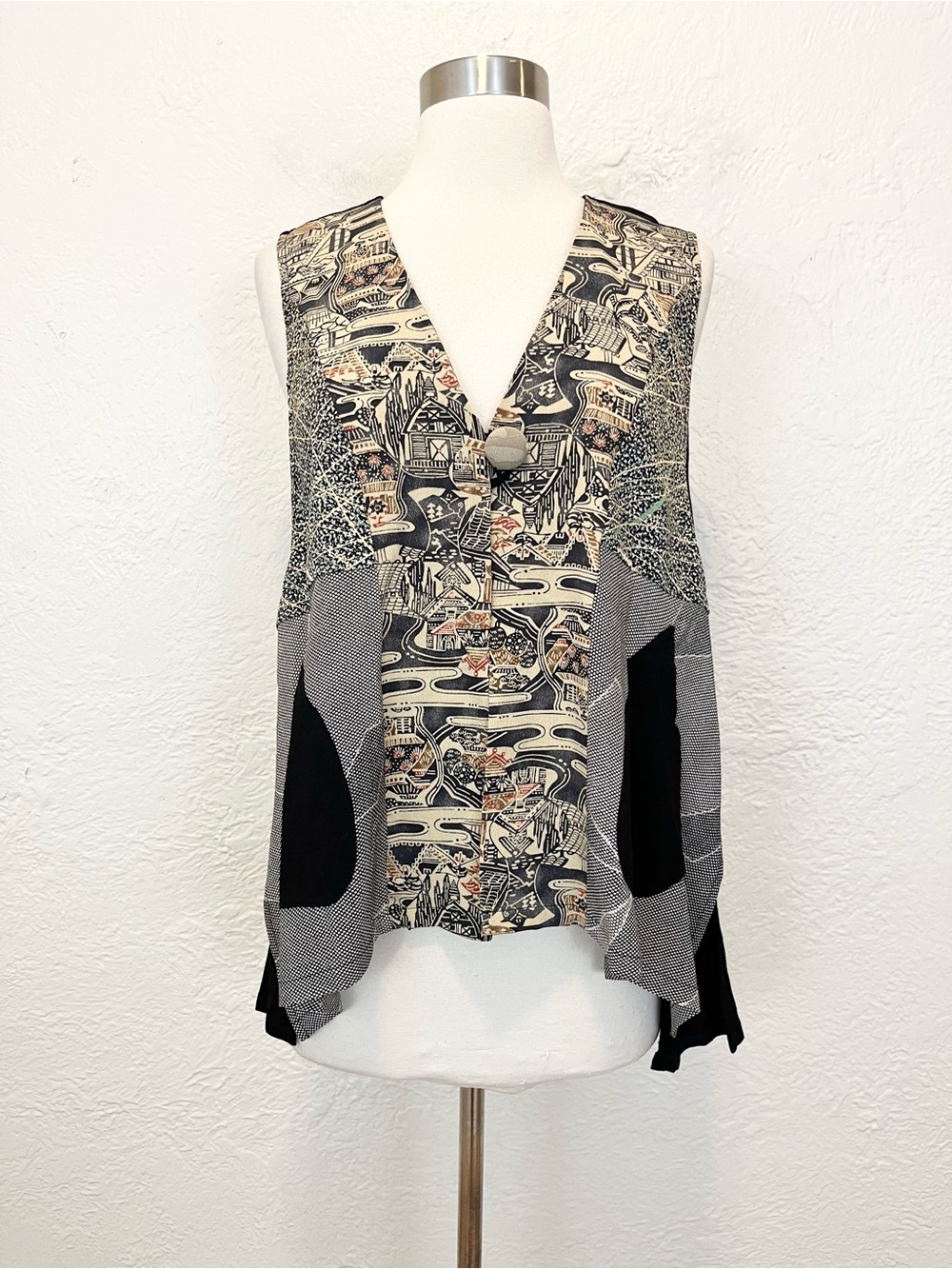 Yasuko Silk Blend Vest Top Black Beige Art M/L